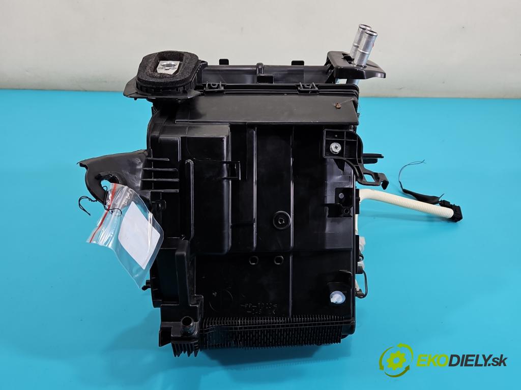 Toyota Auris II 2012-2018 1.6 16V 132 hp manual 97 kW 1598 cm3 5- radiátor 443230-8021 (Radiátory topení)