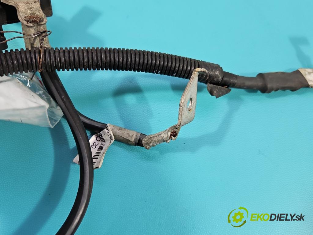 Toyota Auris II 2012-2018 1.6 16V 132  HP manual 97 kW 1598 cm3 5- kontakt mínus: 28850-21020