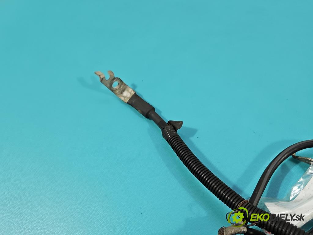 Toyota Auris II 2012-2018 1.6 16V 132  HP manual 97 kW 1598 cm3 5- kontakt mínus: 28850-21020