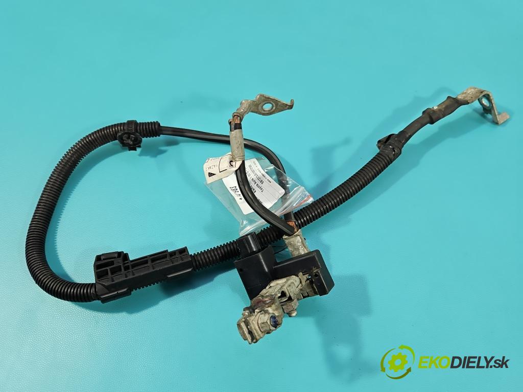 Toyota Auris II 2012-2018 1.6 16V 132  HP manual 97 kW 1598 cm3 5- kontakt mínus: 28850-21020