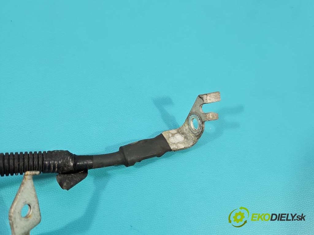 Toyota Auris II 2012-2018 1.6 16V 132  HP manual 97 kW 1598 cm3 5- kontakt mínus: 28850-21020