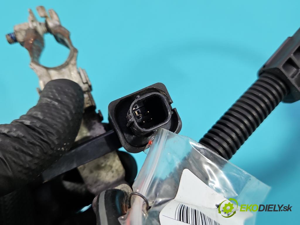 Toyota Auris II 2012-2018 1.6 16V 132  HP manual 97 kW 1598 cm3 5- kontakt mínus: 28850-21020