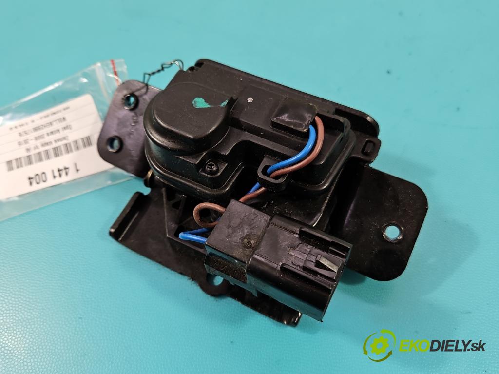 Opel Antara 2006-2015 2.2 cdti 184 hp automatic 135 kW 2231 cm3 5- zámek kufrových dveří zadní