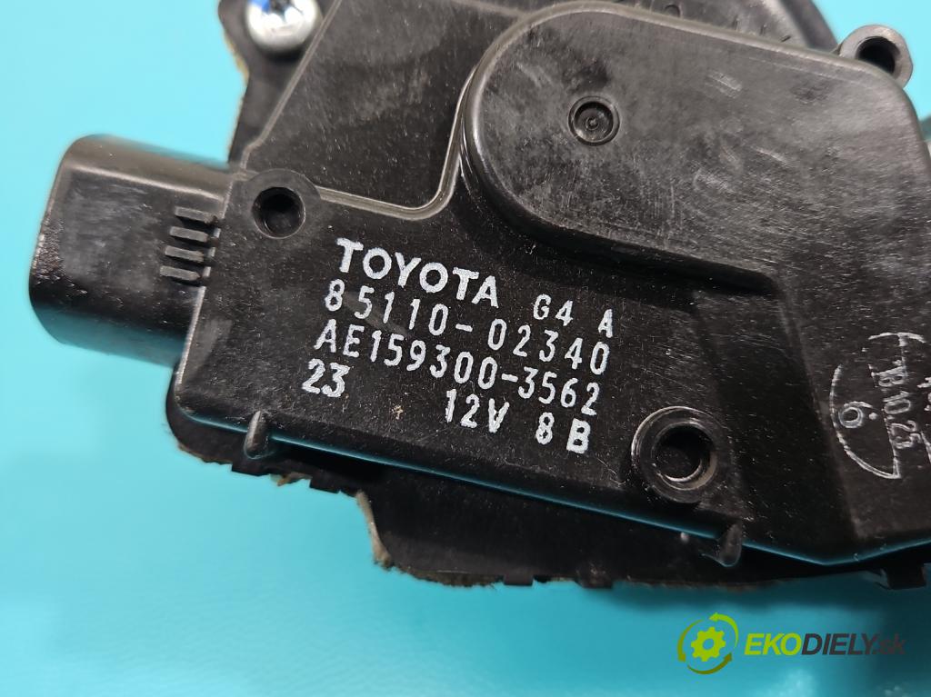 Toyota Auris II 2012-2018 1.6 16V 132 hp manual 97 kW 1598 cm3 5- motor stěračů přední 85110-02340
