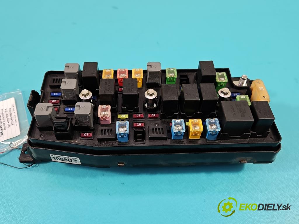 Opel Antara 2006-2015 2.2 cdti 184 hp automatic 135 kW 2231 cm3 5- skříňka pojistková 95471068 (Pojistkové skříňky)