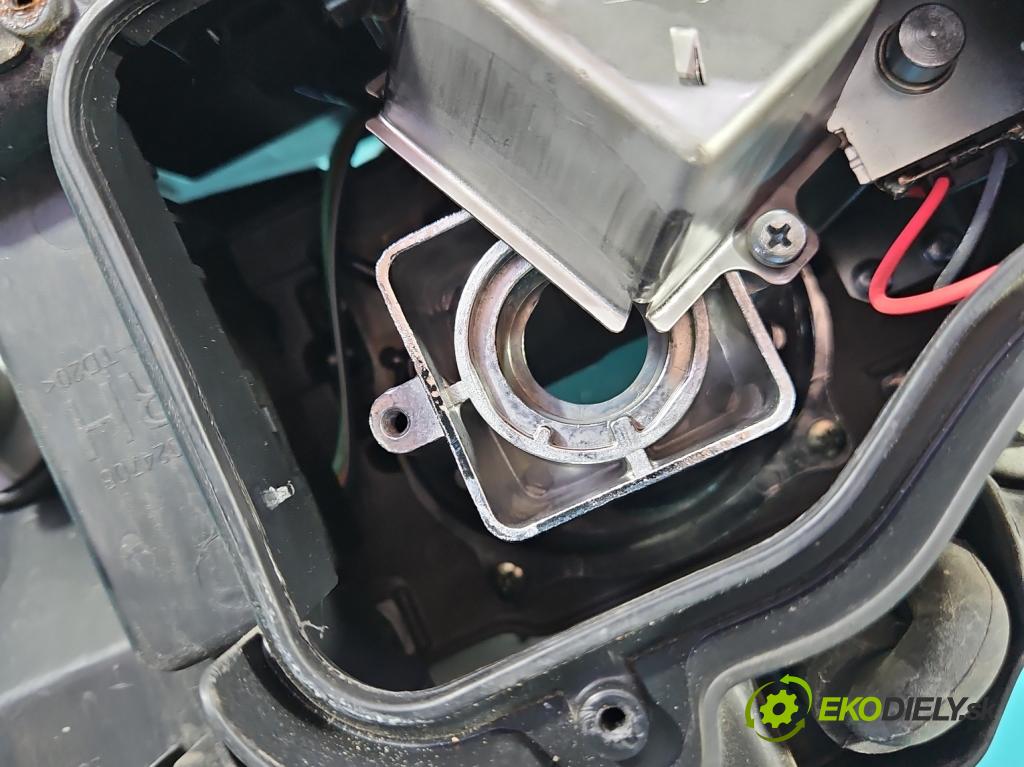 Opel Antara 2006-2015 2.2 cdti 184hp automatic 135 kW 2231 cm3 5- Reflektor: pravý  (Svetlo predné pravé)