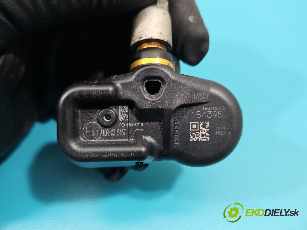 Toyota Auris II 2012-2018 1.6 16V 132 hp manual 97 kW 1598 cm3 5- snímač tlaku pneumatika 10R-035437 (Snímače tlaku v pneumatikách)