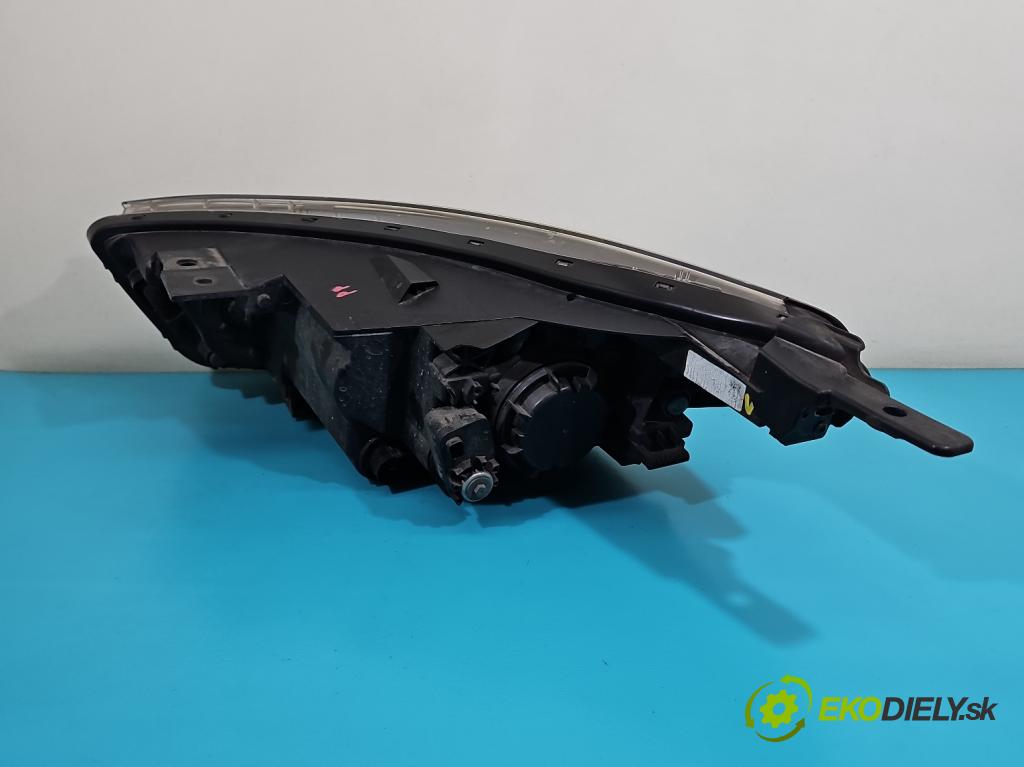 Kia Rio IV 2016-2023 1.4 crdi 90 HP manual 66 kW 1396 cm3 5- Reflektor: pravý (Svetlo predné pravé)