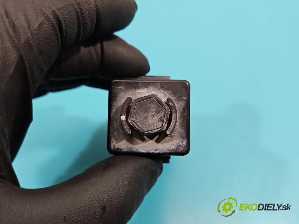 Kia Rio IV 2016-2023 1.4 crdi 90 HP manual 66 kW 1396 cm3 5- Relé: svíčky: zařicích: 36830-2A850 (Relé)