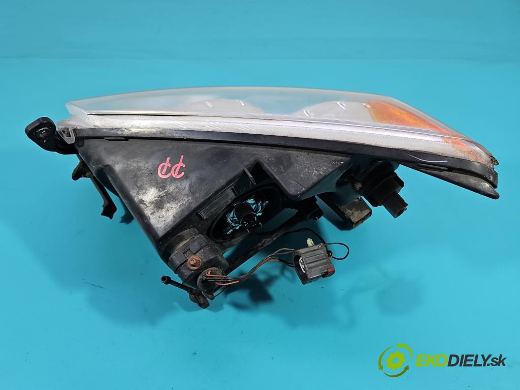 Dodge Caliber 1.8 16V 150 HP manual 110 kW 1798 cm3 5- Reflektor: pravý  (Svetlo predné pravé)