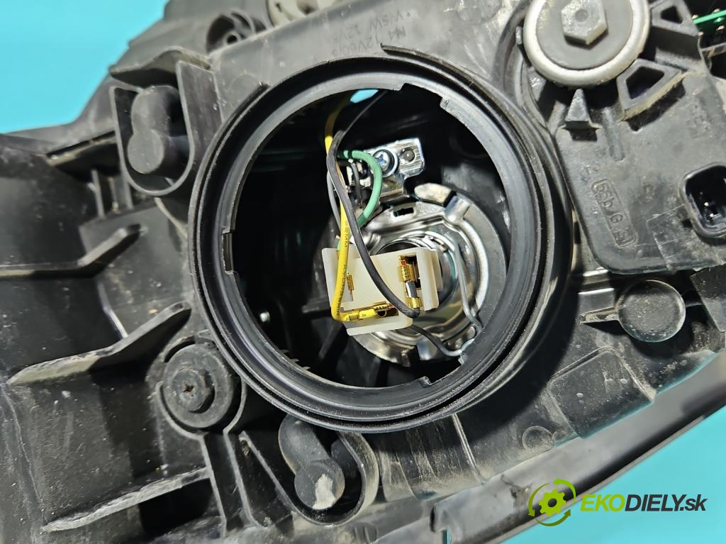 Kia Soul I 2008-2013 1.6 crdi 128 HP manual 94 kW 1582 cm3 5- Reflektor: pravý 92102-2KXXX (Svetlo predné pravé)