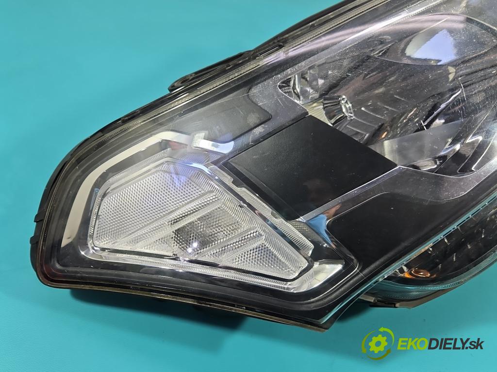 Kia Soul I 2008-2013 1.6 crdi 128 HP manual 94 kW 1582 cm3 5- Reflektor: pravý 92102-2KXXX (Svetlo predné pravé)