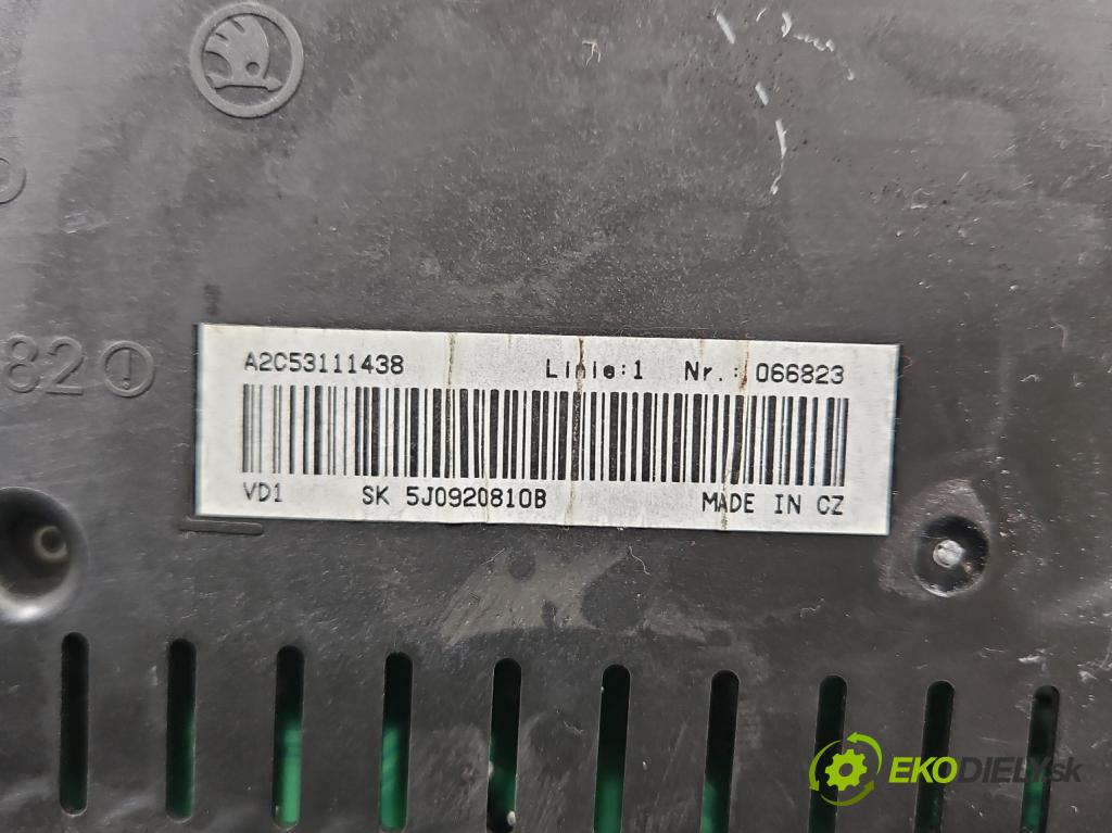 Skoda Fabia II 2007-2014 1.2 6V 60 HP manual 44 kW 1198 cm3 5- prístrojovka/ budíky 5J0920810B (Prístrojová doska, displej)