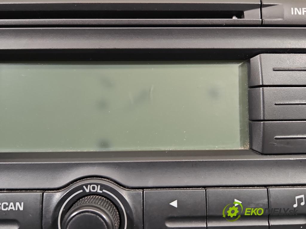 Skoda Fabia II 2007-2014 1.2 6V 60 HP manual 44 kW 1198 cm3 5- Radio originál 5J0035161