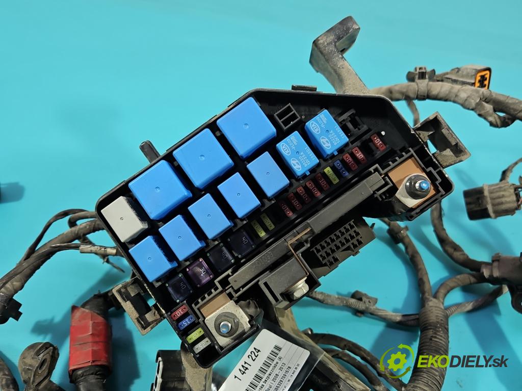 Kia Soul I 2008-2013 1.6 crdi 128 hp manual 94 kW 1582 cm3 5- skříňka pojistková 91950-2K340 (Pojistkové skříňky)