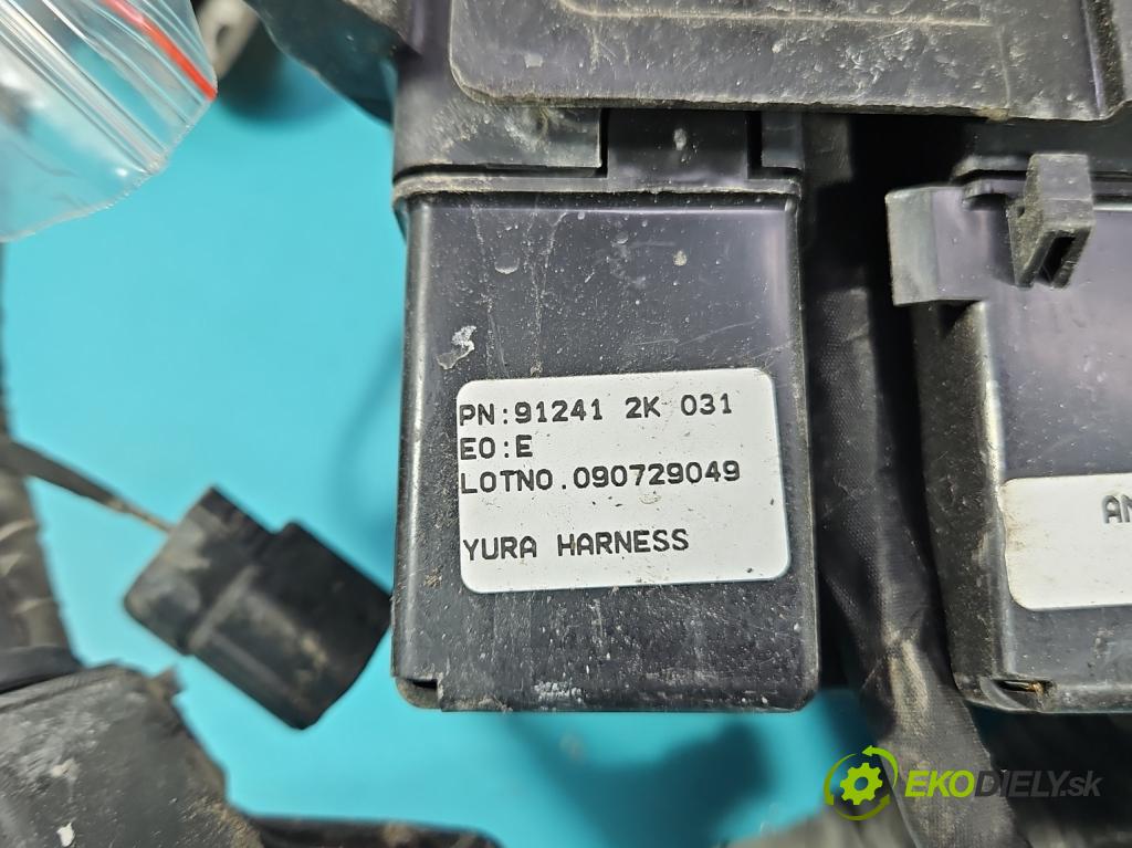 Kia Soul I 2008-2013 1.6 crdi 128 hp manual 94 kW 1582 cm3 5- skříňka pojistková 91950-2K340 (Pojistkové skříňky)