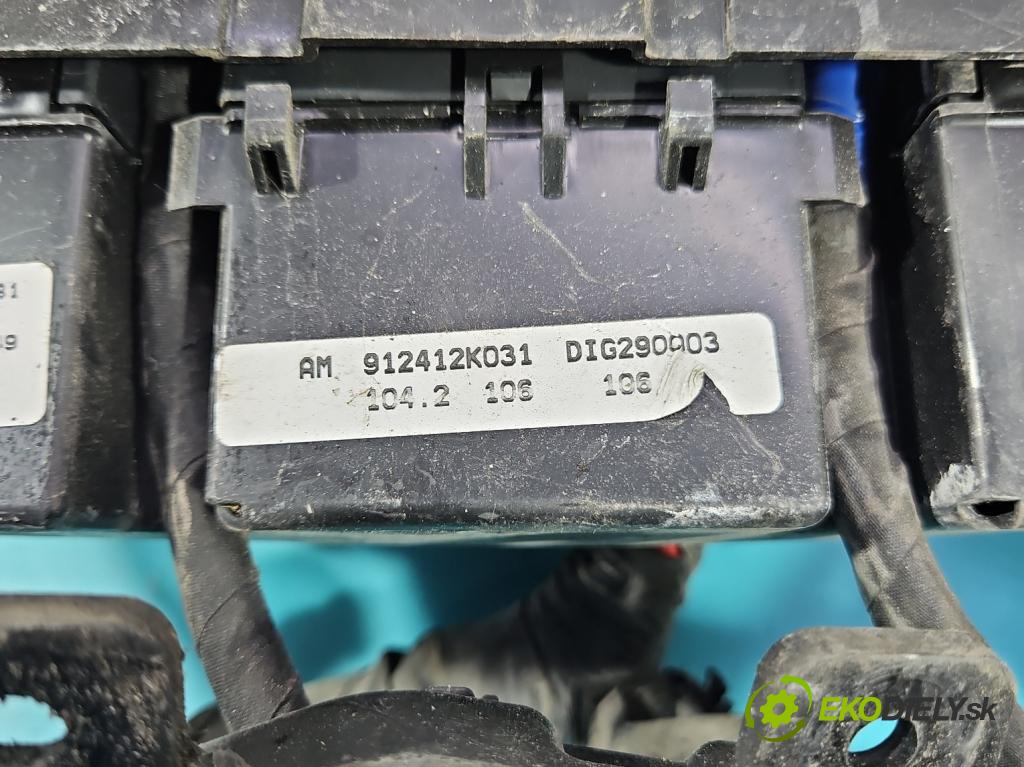 Kia Soul I 2008-2013 1.6 crdi 128 hp manual 94 kW 1582 cm3 5- skříňka pojistková 91950-2K340 (Pojistkové skříňky)