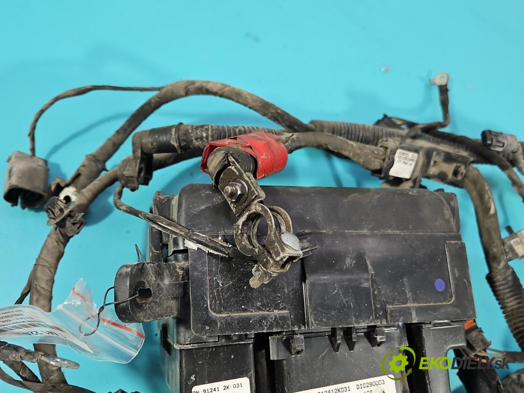 Kia Soul I 2008-2013 1.6 crdi 128 hp manual 94 kW 1582 cm3 5- skříňka pojistková 91950-2K340 (Pojistkové skříňky)