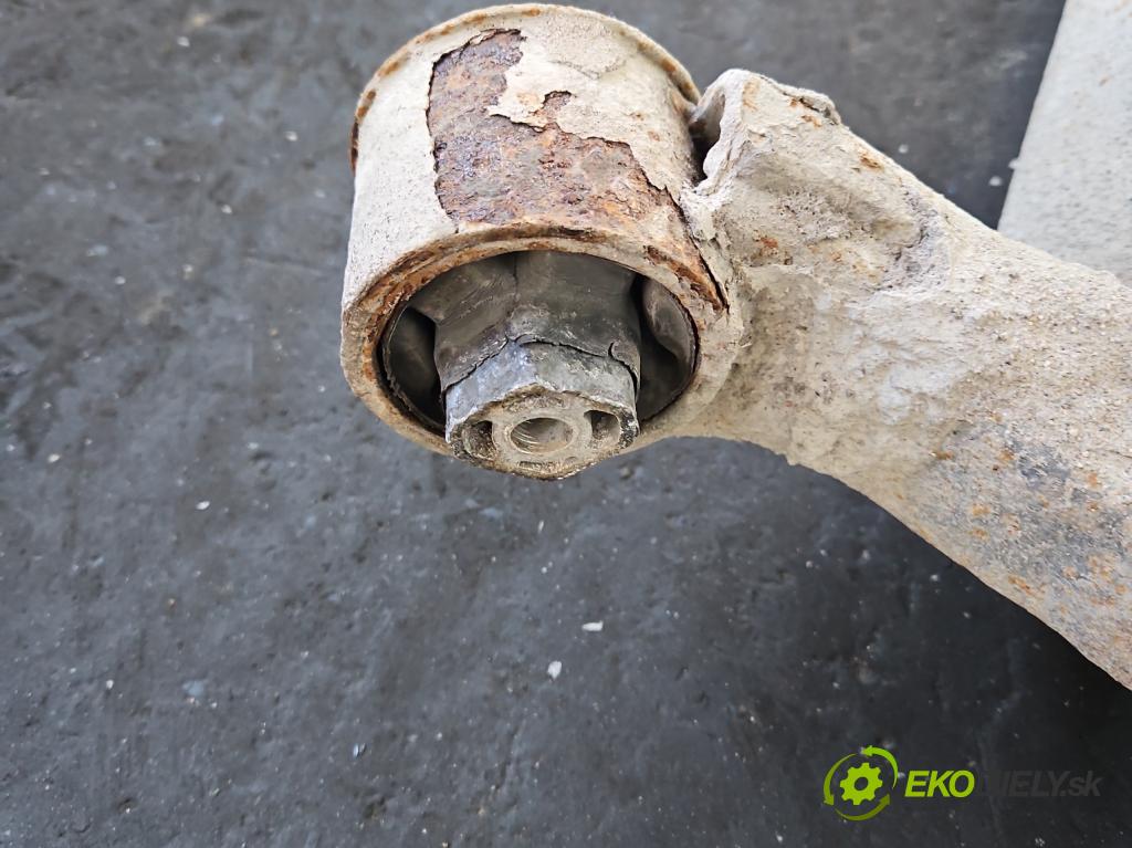 Kia Soul I 2008-2013 1.6 crdi 128 hp manual 94 kW 1582 cm3 5- zadní výztuha  (Výztuhy zadní)