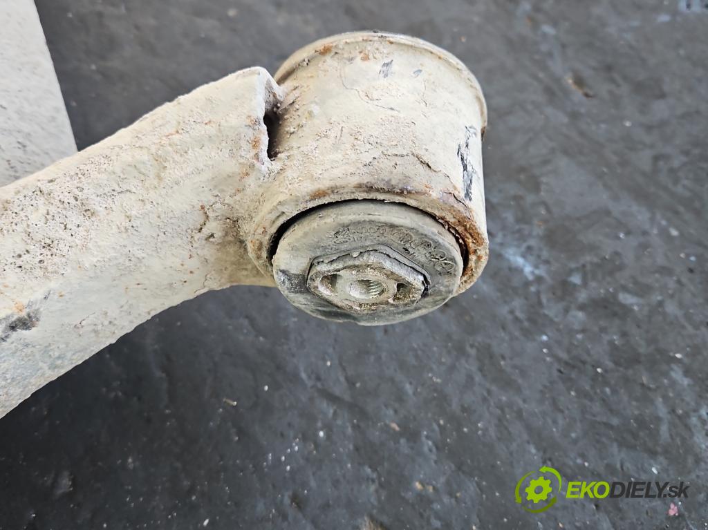 Kia Soul I 2008-2013 1.6 crdi 128 hp manual 94 kW 1582 cm3 5- zadní výztuha  (Výztuhy zadní)