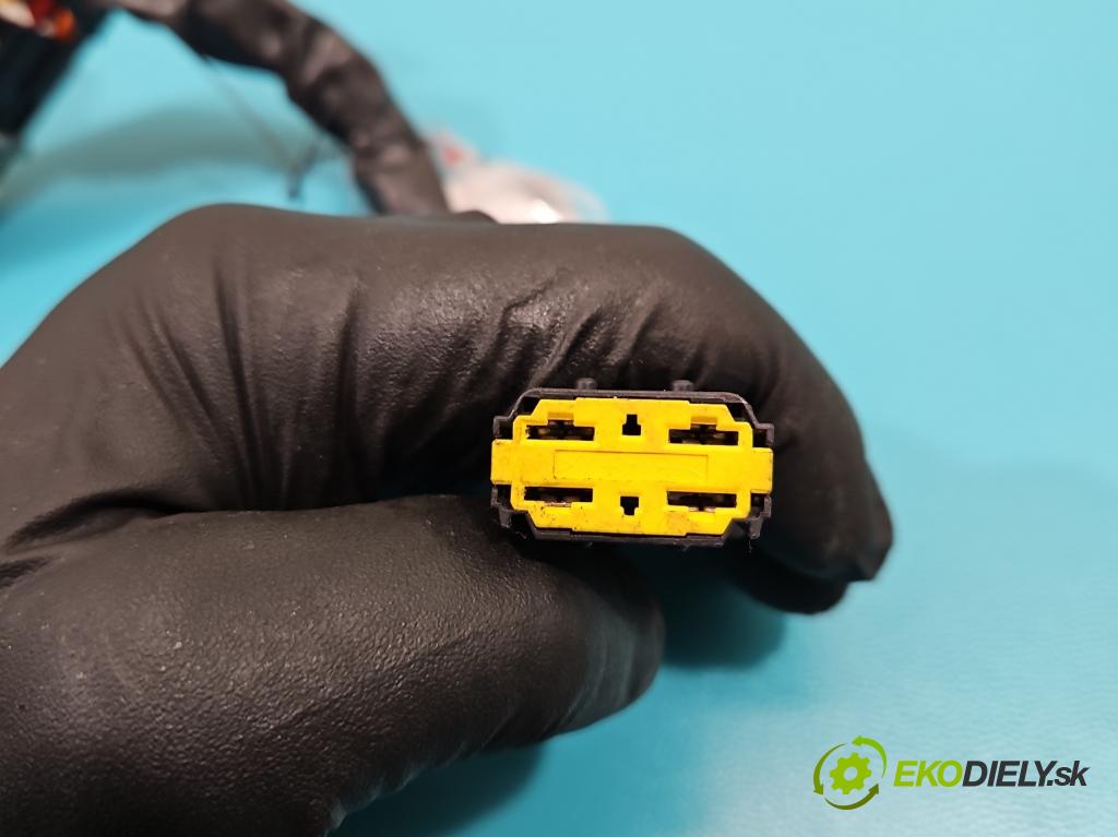 Renault Clio II 1998-2012 1,2.0 16V 75 HP manual 55 kW 1149 cm3 5- Spínačka  (Spínacia skrinka)