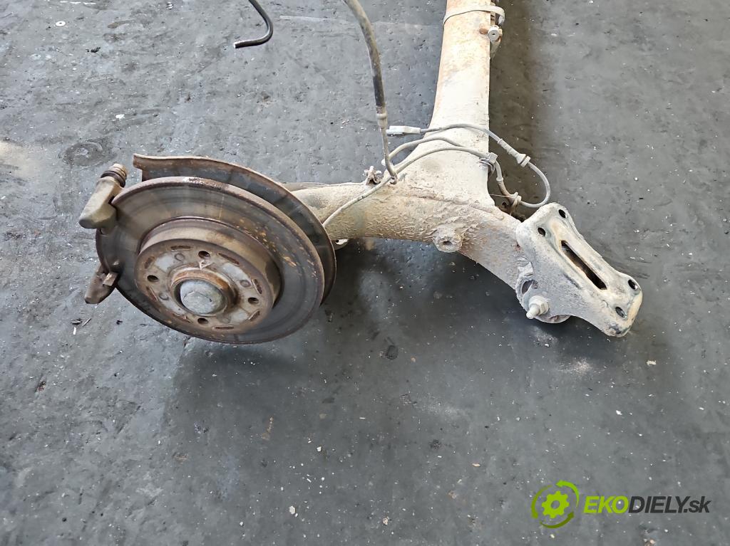 Peugeot 308 I 2007-2013 1.6 16V 120 hp manual 88 kW 1598 cm3 5- zadní výztuha  (Výztuhy zadní)