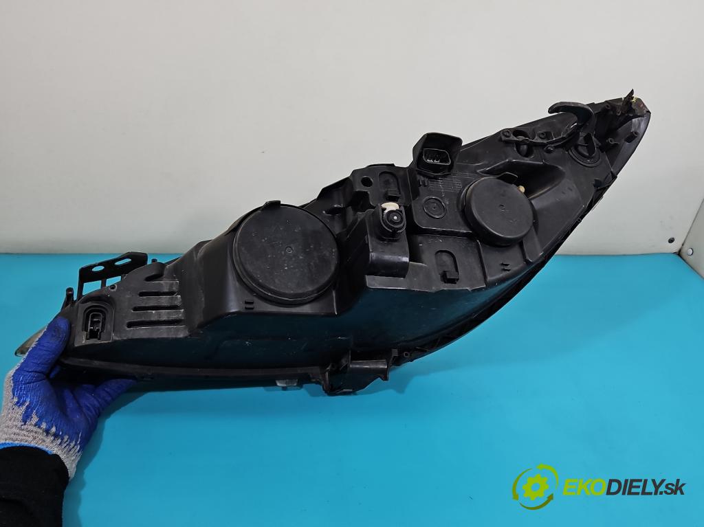 Peugeot 308 I 2007-2013 1.6 16V 120 HP manual 88 kW 1598 cm3 5- Reflektor: pravý 9656162480 (Svetlo predné pravé)