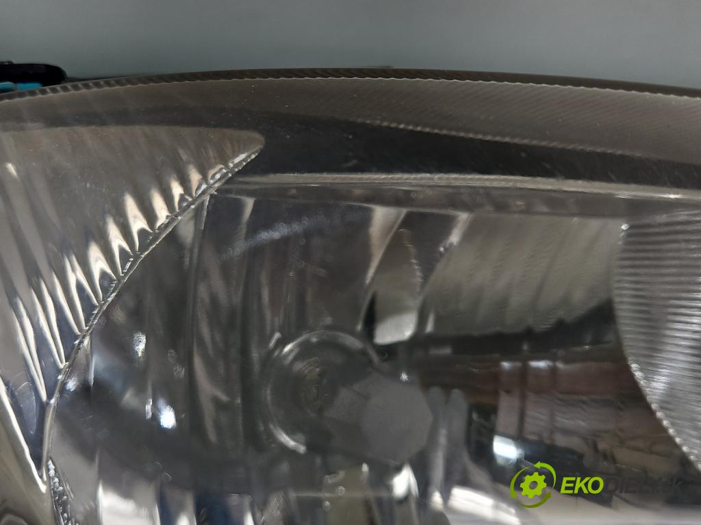 Renault Megane I 1995-2003 1.6 16V 107 HP manual 79 kW 1598 cm3 5- Reflektor: pravý  (Svetlo predné pravé)