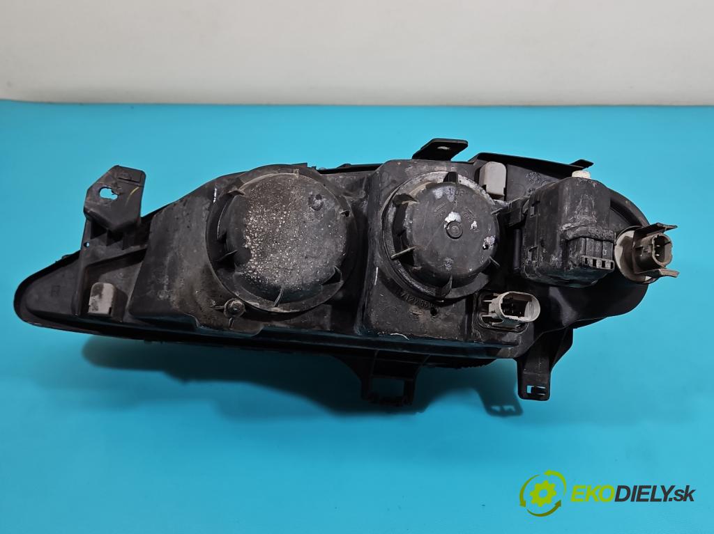 Renault Megane I 1995-2003 1.6 16V 107 HP manual 79 kW 1598 cm3 5- Reflektor: pravý  (Svetlo predné pravé)