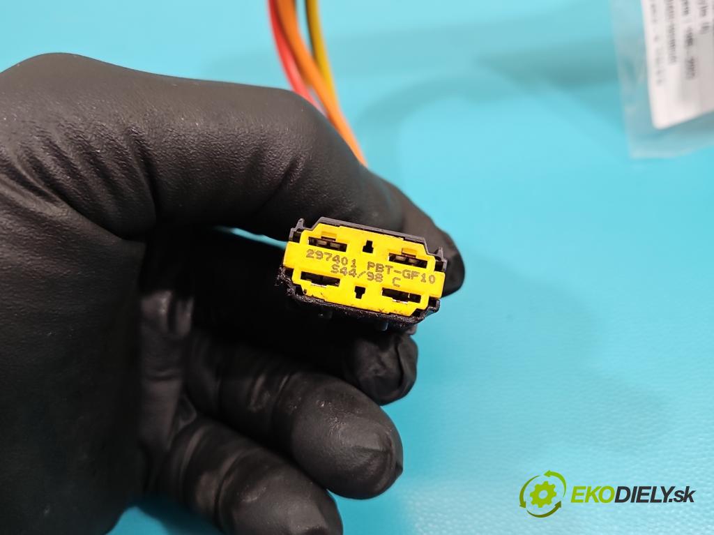 Renault Megane I 1995-2003 1.6 16V 107 HP manual 79 kW 1598 cm3 5- Spínačka (Spínacia skrinka)