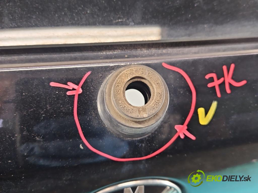 Bmw X1 E84 2009-2015 2.0d 143 hp manual 105 kW 1995 cm3 5- zadní kufrové dveře  (Zadní kapoty)