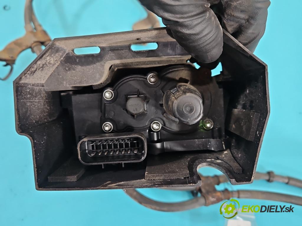 Opel Antara 2006-2015 2.2 cdti 184hp automatic 135 kW 2231 cm3 5- Brzda manuál: elektrický: 20951996 (Ručná brzda)