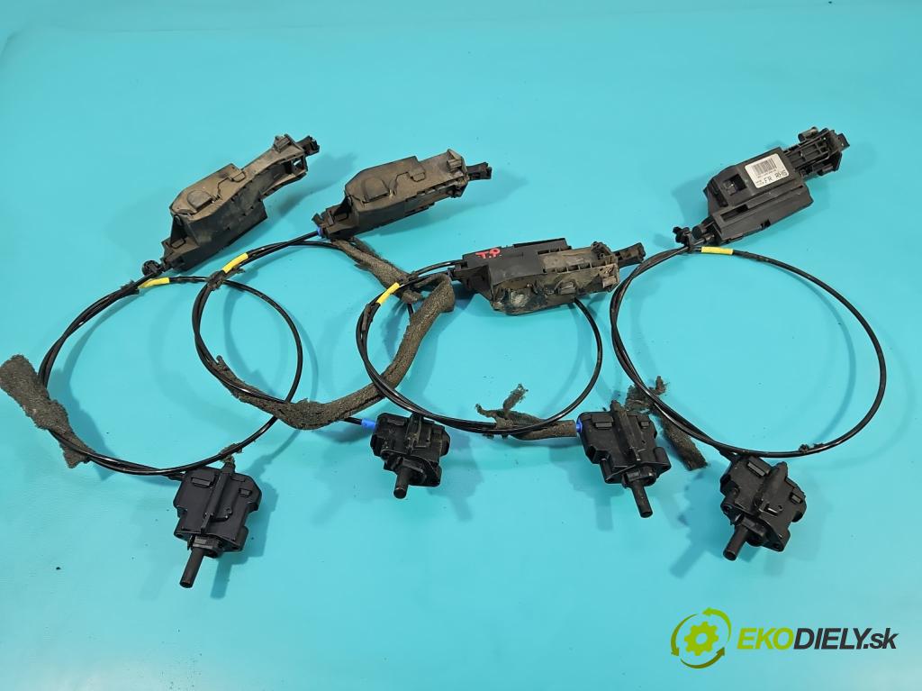 Ford Focus Mk3 2010-2018 1.0 ECOBOOST: 101 hp manual 74 kW 998 cm3 5- Stop dveře BM51-A201A57-AK