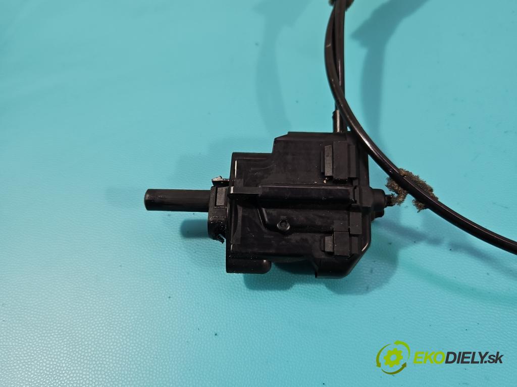 Ford Focus Mk3 2010-2018 1.0 ECOBOOST: 101 hp manual 74 kW 998 cm3 5- Stop dveře BM51-A201A57-AK