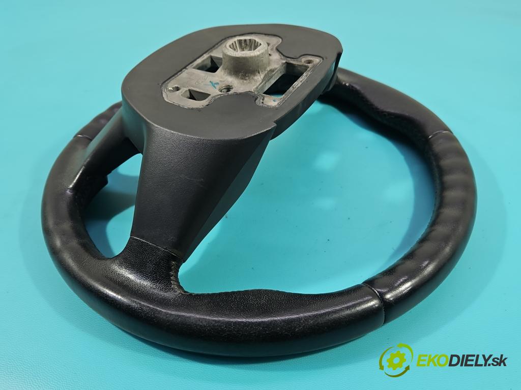 Ford Focus Mk3 2010-2018 1.0 ECOBOOST: 101 HP manual 74 kW 998 cm3 5- volant  (Volant)