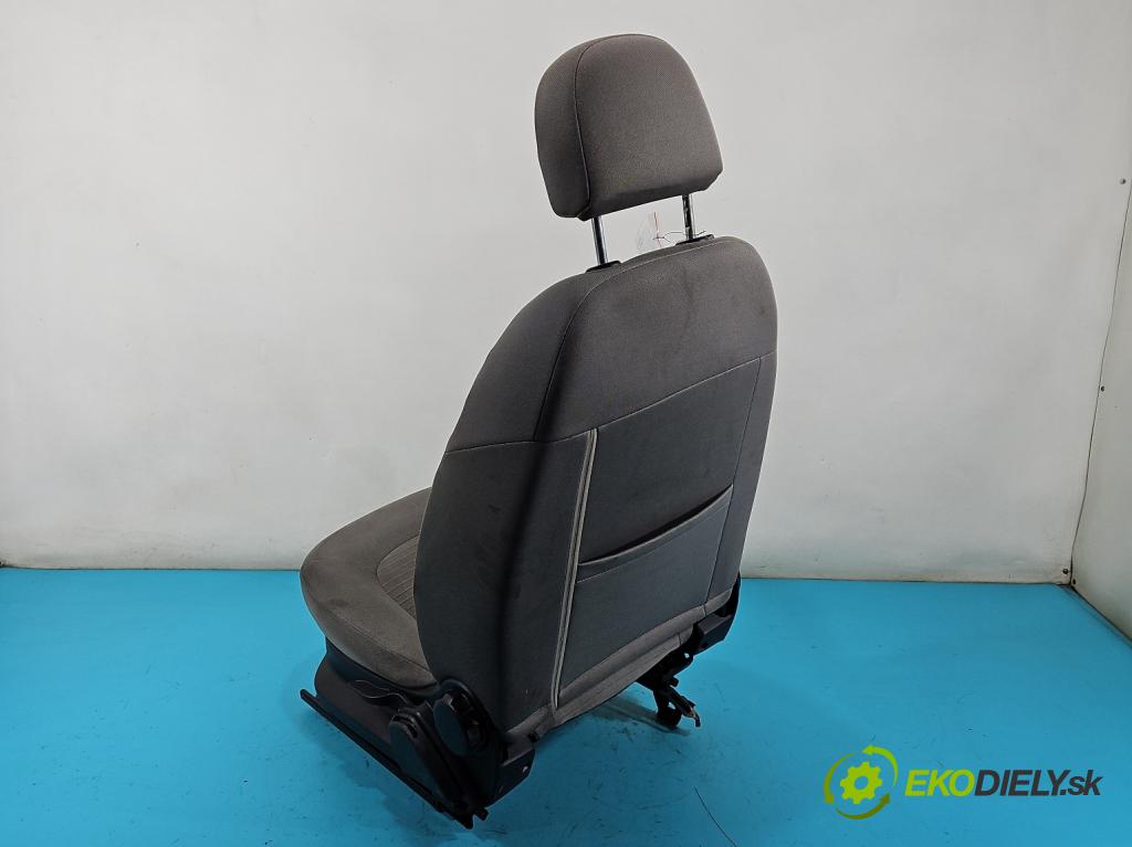 Fiat Linea 1.3 jtd 95 HP manual 70 kW 1251 cm3 4- Sedačka ľavý  (Sedačka, sedadlo)