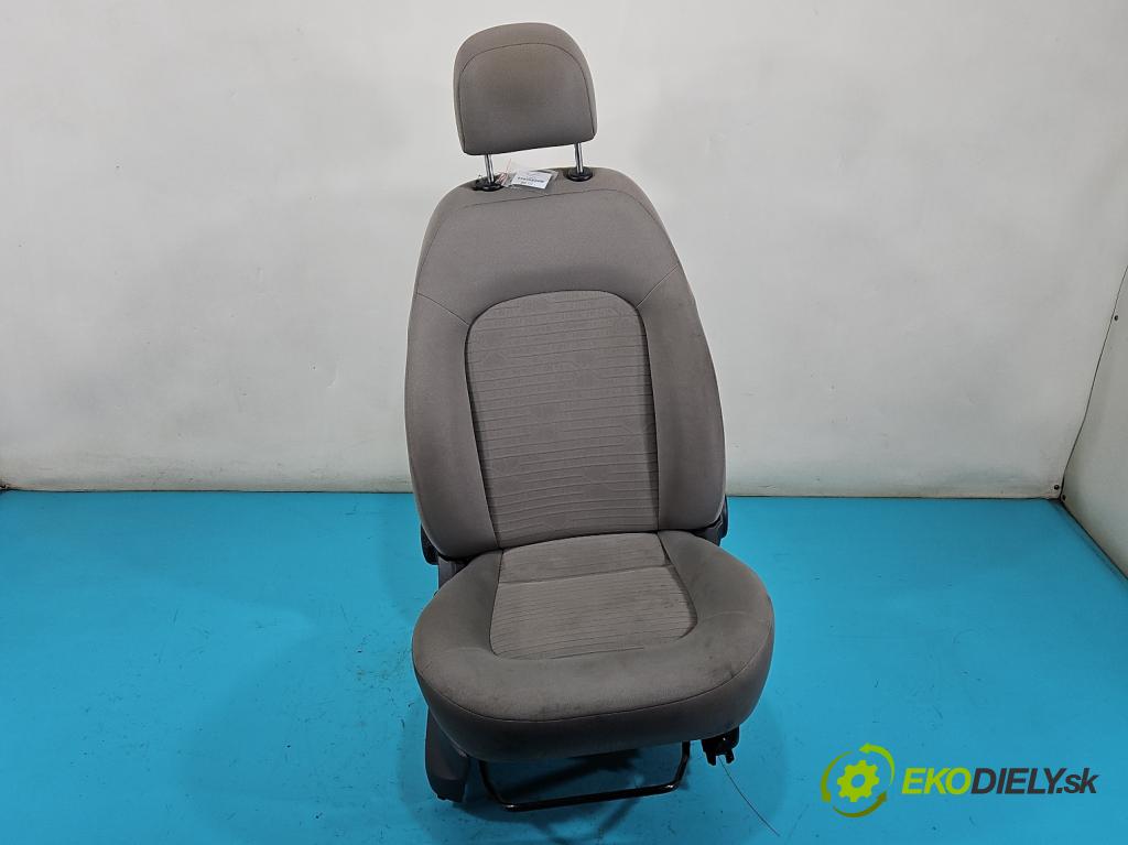 Fiat Linea 1.3 jtd 95 HP manual 70 kW 1251 cm3 4- Sedačka pravý  (Sedačka, sedadlo)