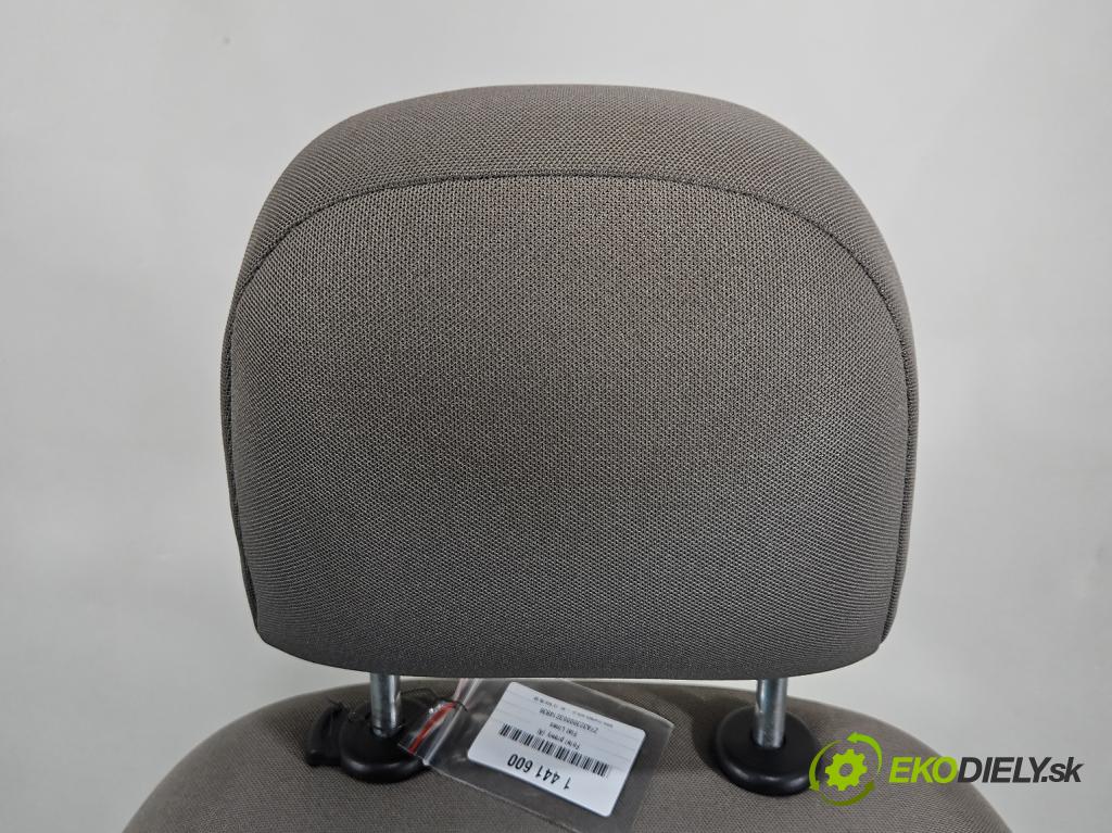 Fiat Linea 1.3 jtd 95 HP manual 70 kW 1251 cm3 4- Sedačka pravý  (Sedačka, sedadlo)