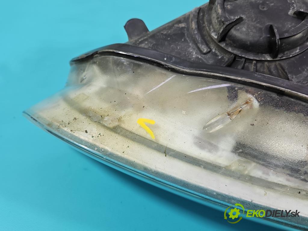 Ford Focus Mk3 2010-2018 1.0 ECOBOOST: 101 HP manual 74 kW 998 cm3 5- Reflektor: pravý BM51-13W029-AK (Svetlo predné pravé)