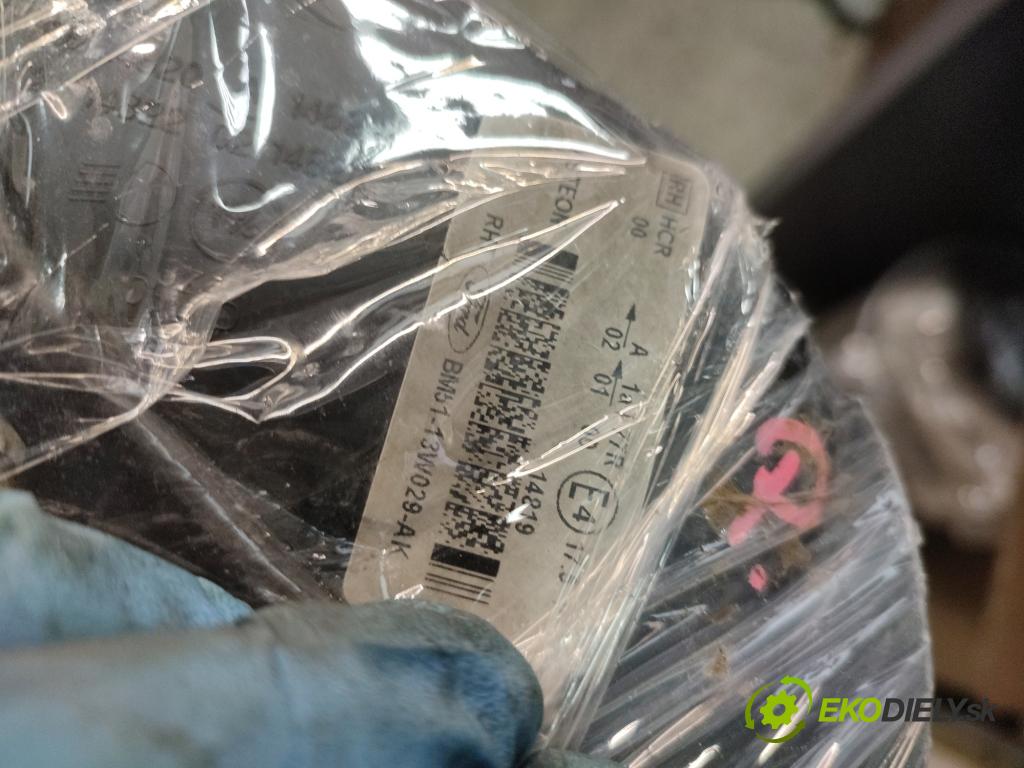 Ford Focus Mk3 2010-2018 1.0 ECOBOOST: 101 HP manual 74 kW 998 cm3 5- Reflektor: pravý BM51-13W029-AK (Svetlo predné pravé)