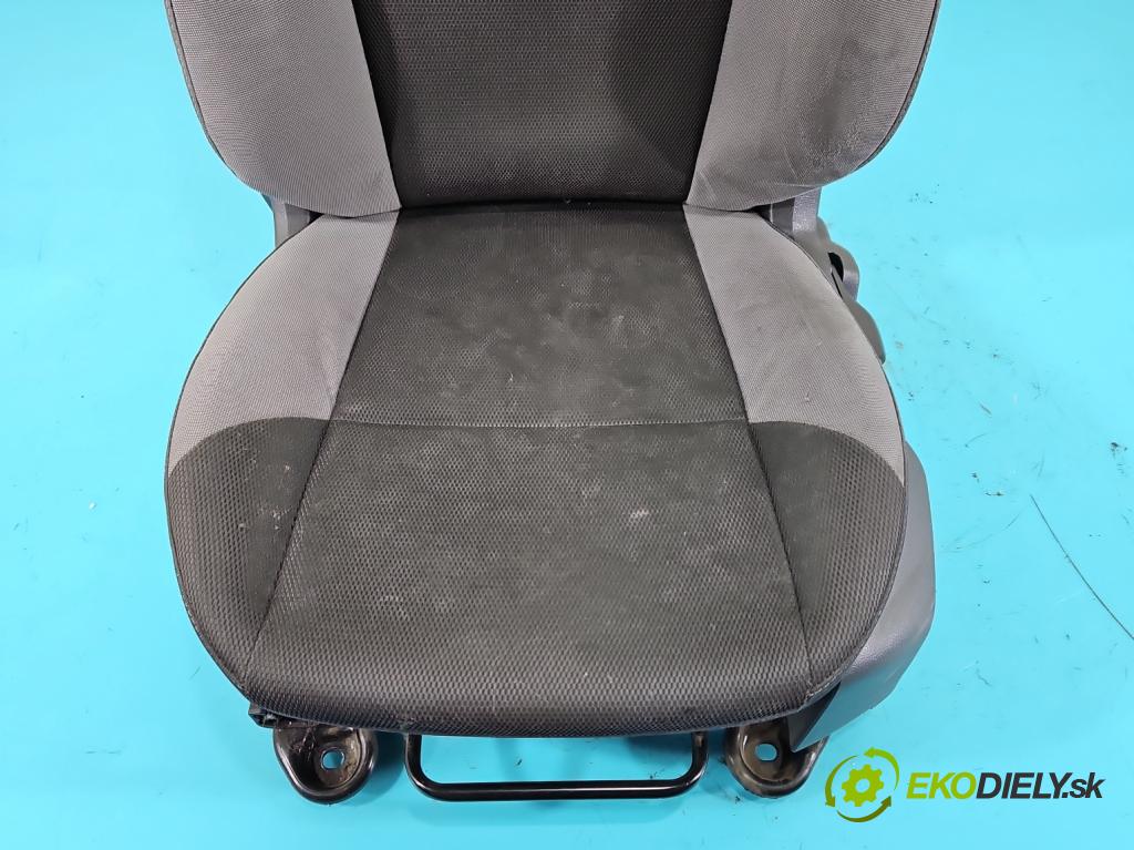 Ford Focus Mk3 2010-2018 1.0 ECOBOOST: 101 HP manual 74 kW 998 cm3 5- Sedačka ľavý  (Sedačka, sedadlo)