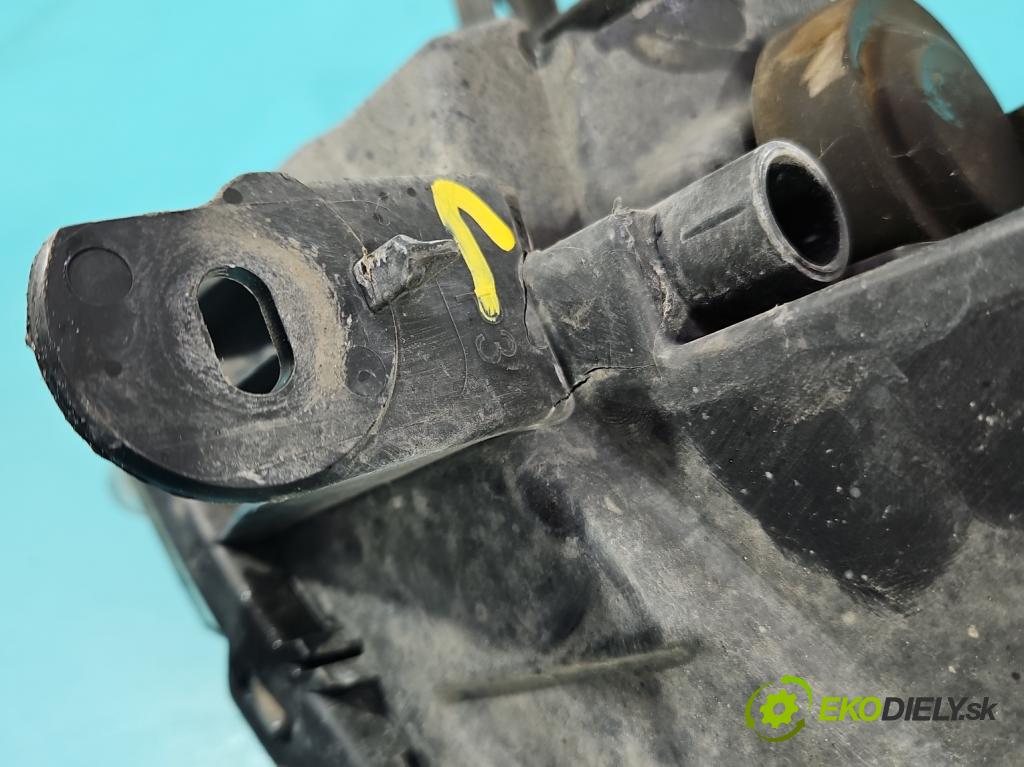 Dacia Sandero II 2012-2020 1,2.0 16V 75 HP manual 55 kW 1149 cm3 5- Reflektor: pravý 260105344R (Svetlo predné pravé)