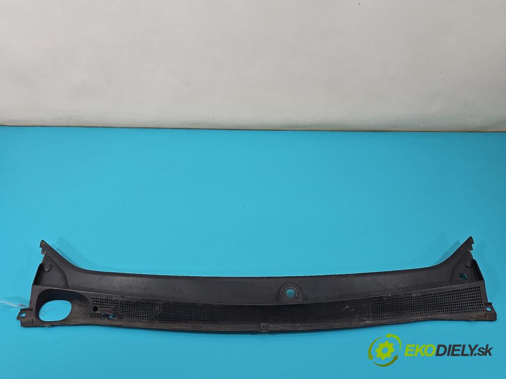 Dacia Sandero II 2012-2020 1,2.0 16V 75 HP manual 55 kW 1149 cm3 5- torpédo 688113292R (Torpédo (plast pod čelným sklom))