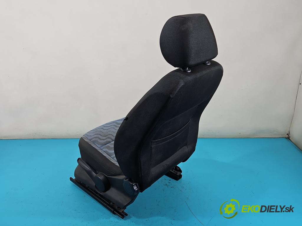 Skoda Fabia II 2007-2014 1.2 6V 60 HP manual 44 kW 1198 cm3 5- Sedačka ľavý  (Sedačka, sedadlo)