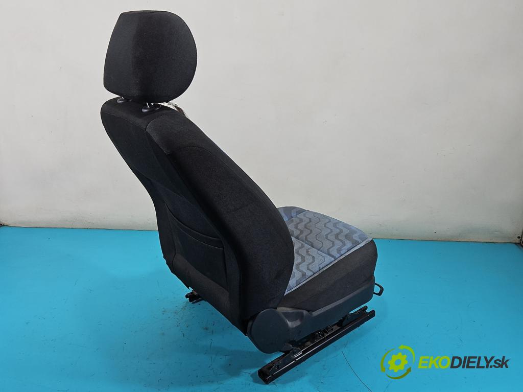 Skoda Fabia II 2007-2014 1.2 6V 60 HP manual 44 kW 1198 cm3 5- Sedačka ľavý  (Sedačka, sedadlo)