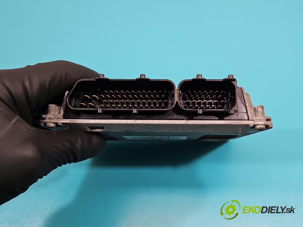 Skoda Fabia II 2007-2014 1.2 6V 60 HP manual 44 kW 1198 cm3 5- riadiaca jednotka motora 03D906023