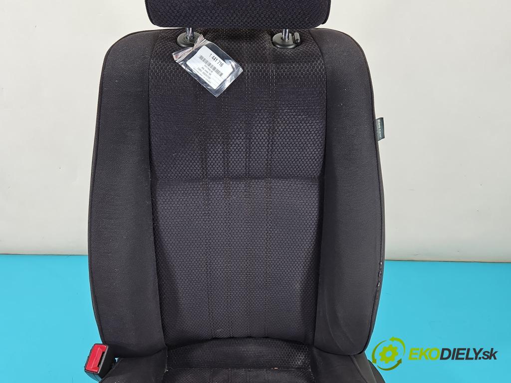 Alfa romeo 159 1.9 jtd 150 HP manual 110 kW 1900 cm3 4- Sedačka ľavý  (Sedačka, sedadlo)