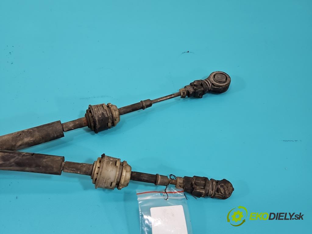 Fiat Linea 1.3 jtd 95 HP manual 70 kW 1251 cm3 4- Páka: Změny: stupeň,rýchlosť  (Rýchlostná páka (kulisa))