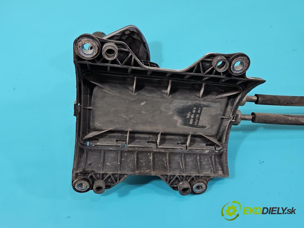 Fiat Linea 1.3 jtd 95 HP manual 70 kW 1251 cm3 4- Páka: Změny: stupeň,rýchlosť  (Rýchlostná páka (kulisa))