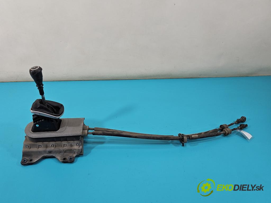 Fiat Linea 1.3 jtd 95 HP manual 70 kW 1251 cm3 4- Páka: Změny: stupeň,rýchlosť  (Rýchlostná páka (kulisa))